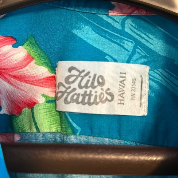 Hilo Hatties Men's Short Sleeve - Made in Hawaii - Picture 3 of 3